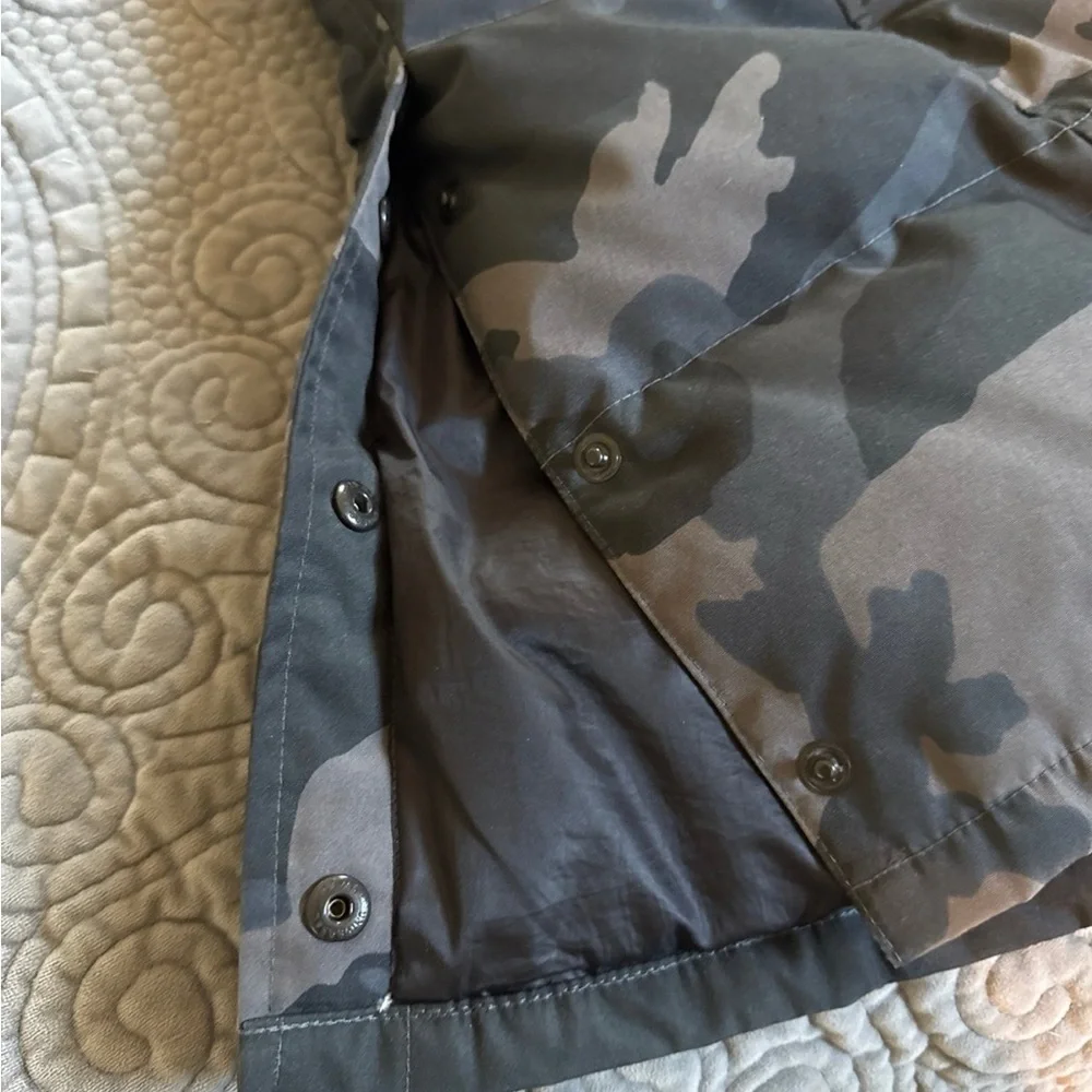 Canada Goose Camouflage Puffer Jacket with Fur Hood - Picture 5 of 8